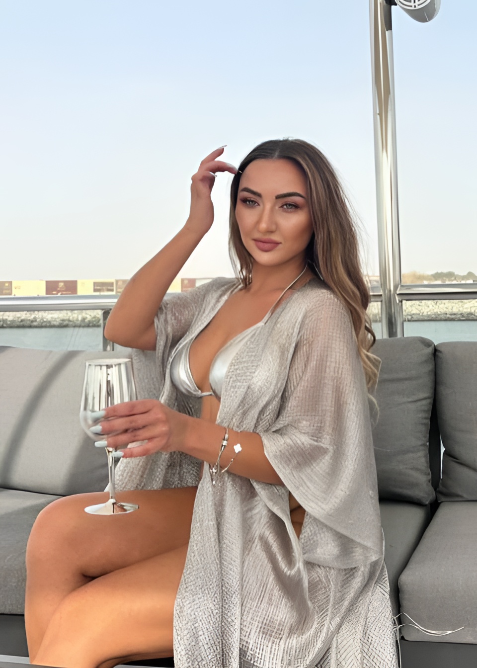 Лолита привлекательная девушка из Целина цена от 18000 руб