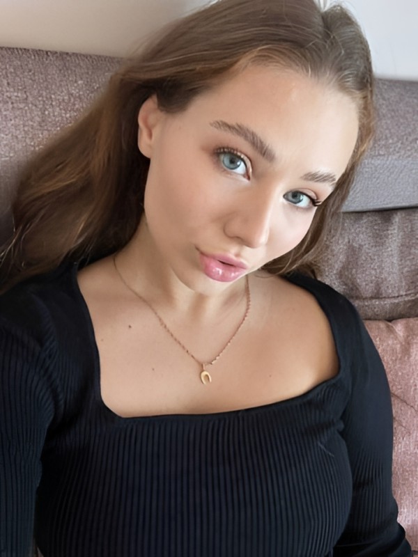 Элина привлекательная девушка из Целина цена от 5000 руб