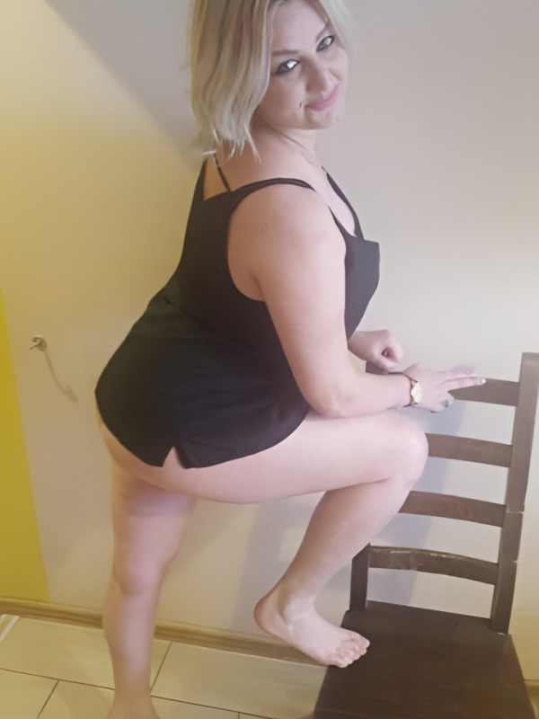 Илона привлекательная девушка из Целина цена от 10000 руб