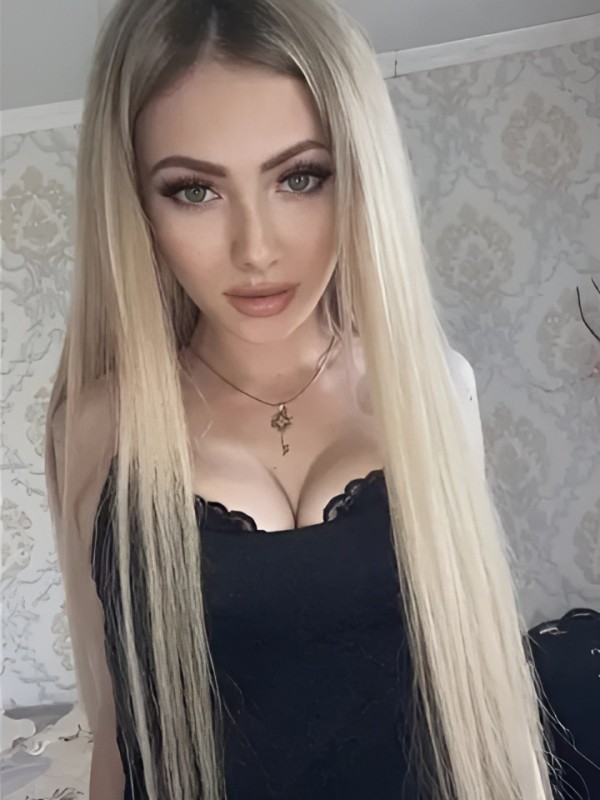 Карина привлекательная девушка из Целина цена от 1500 руб