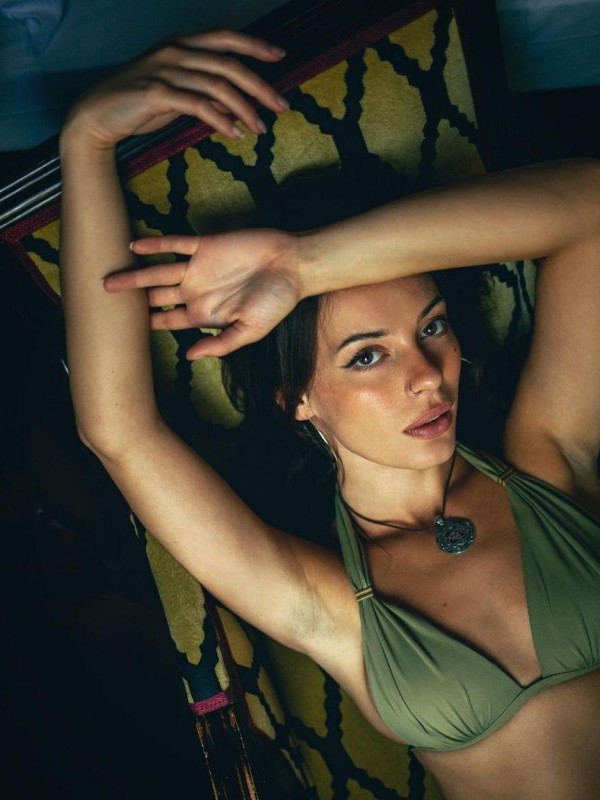 Эми привлекательная девушка из Целина цена от 7000 руб